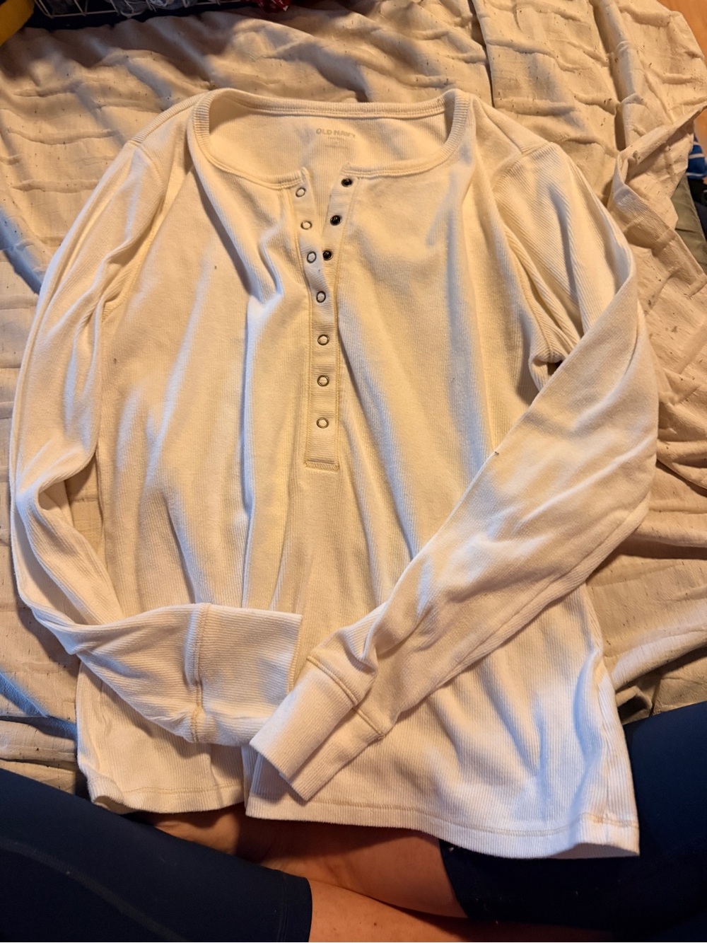 Old Navy White Long Sleeve Henley Thermal Top - Picture 2 of 3